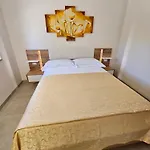 L'aia * מונופולי