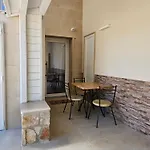 L'aia * מונופולי